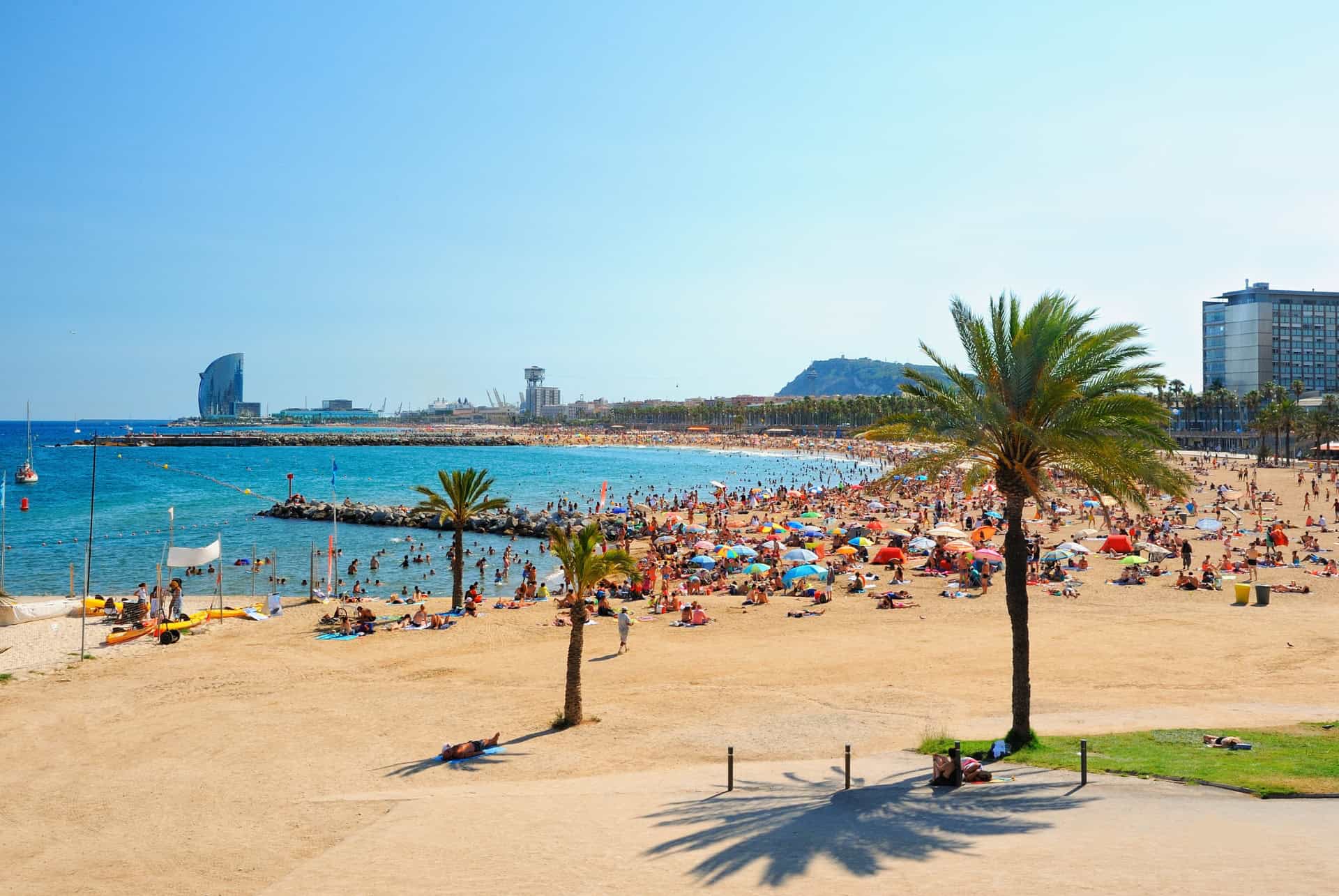 plage Nova Icaria barcelone en juillet plage Nova Icaria barcelone en juillet