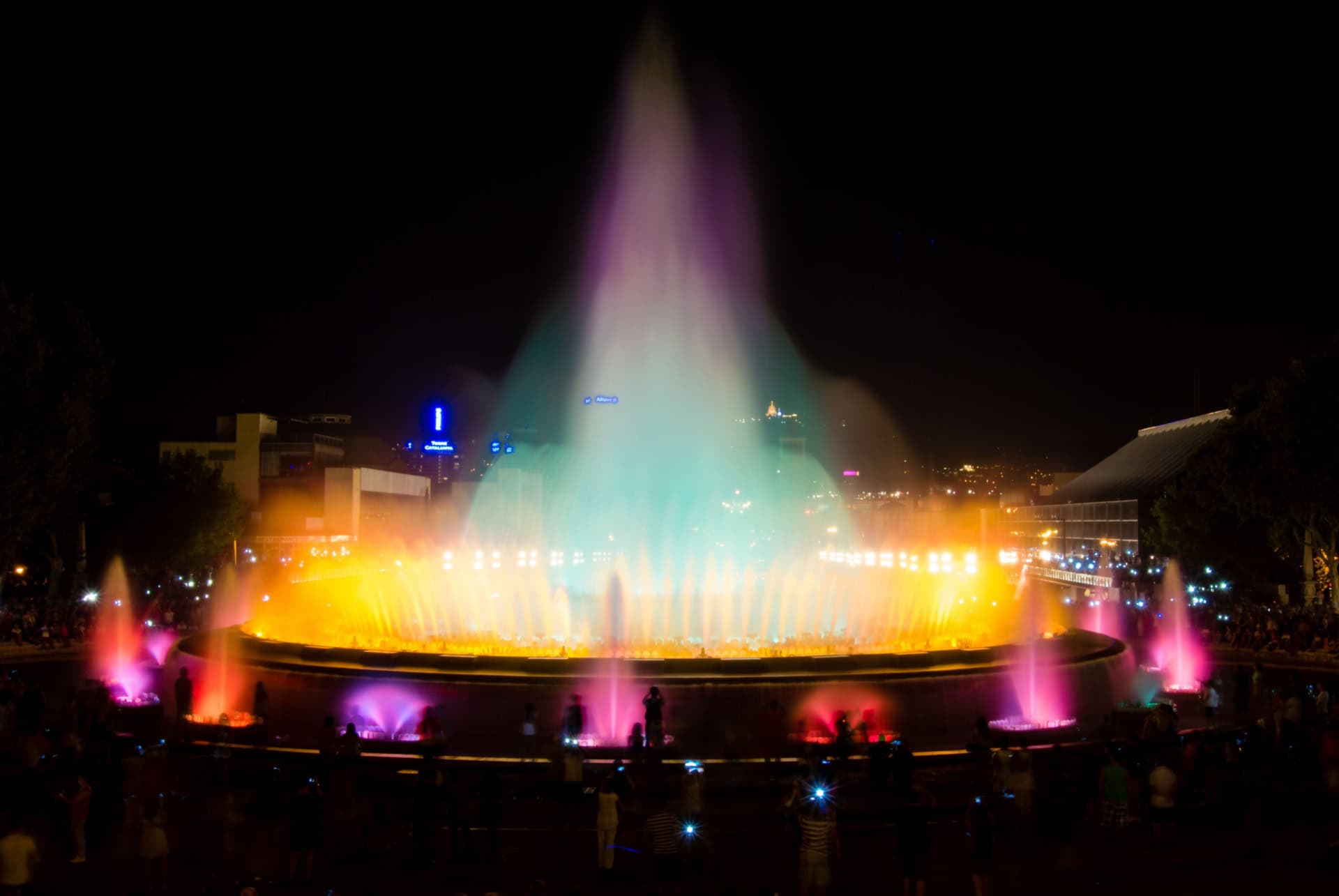 le fontaine magique de montjuic spectacle le fontaine magique de montjuic spectacle