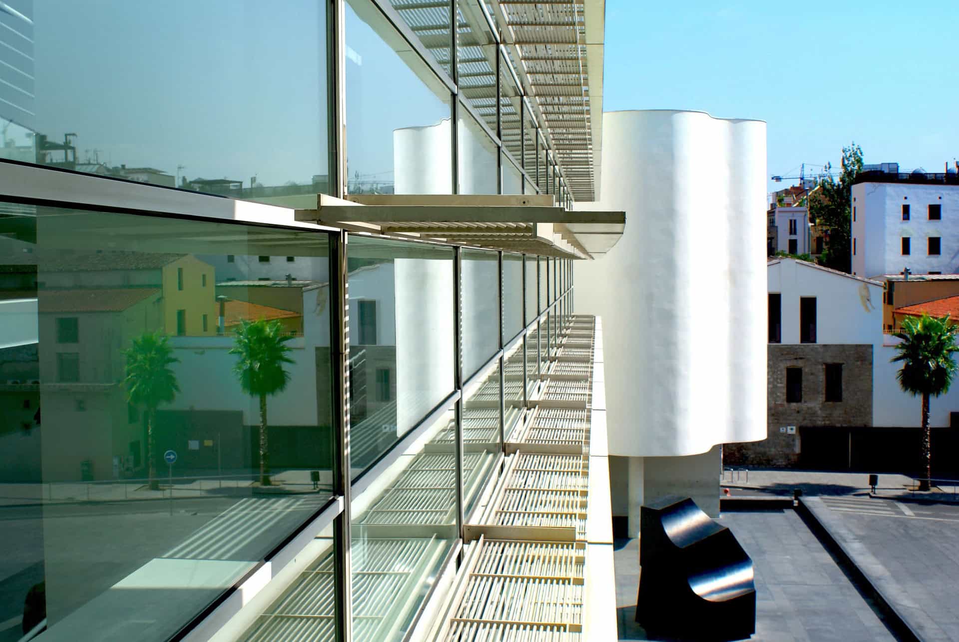 musee d'art contemporain de barcelone architecture