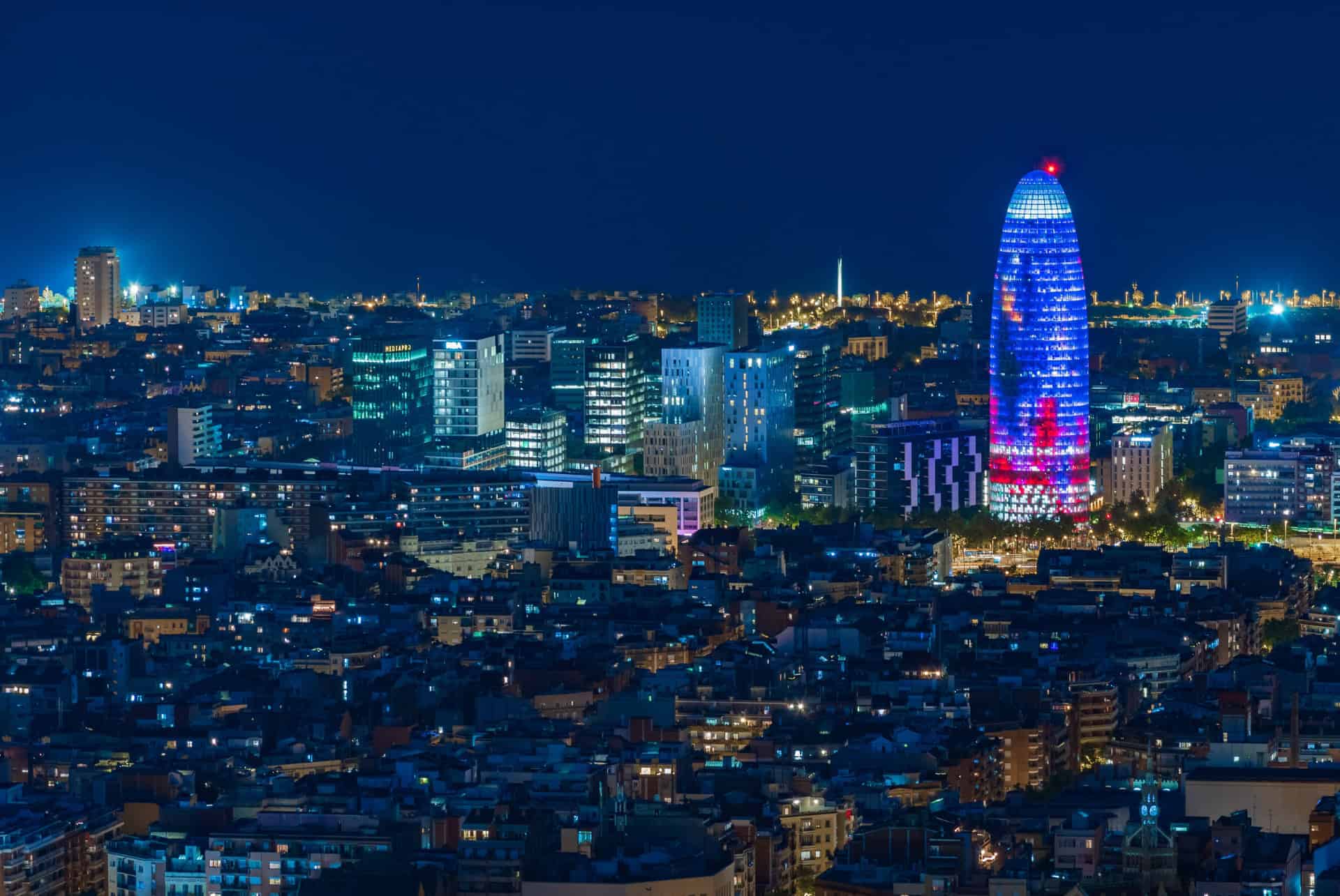 vue avec torre glories de nuit