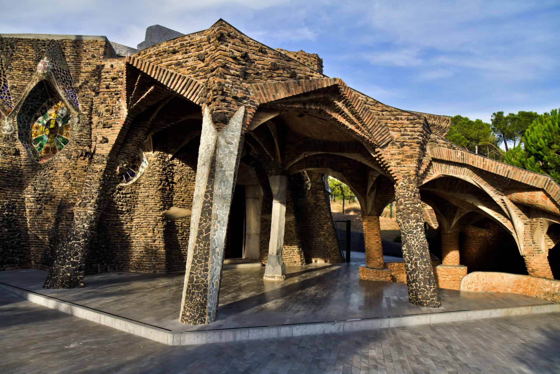 colonnes crypte gaudi colonnes crypte gaudi