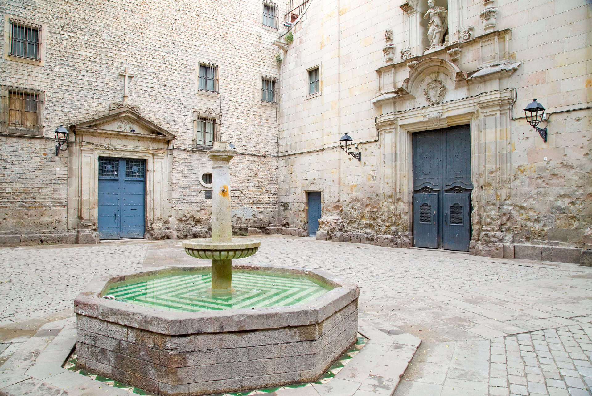 placa sant felip neri quartier gothique placa sant felip neri quartier gothique